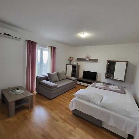 Apartmani Goga Starigrad Paklenica Buitenkant foto